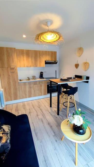 Appartement Cosy, Detente Avec Terrasse 普勒尔蒂 外观 照片